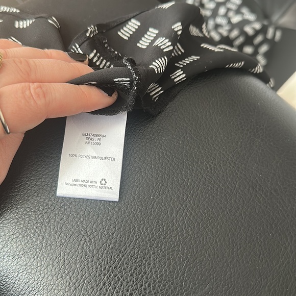 Pretty layered tank top - Picture 7 of 8